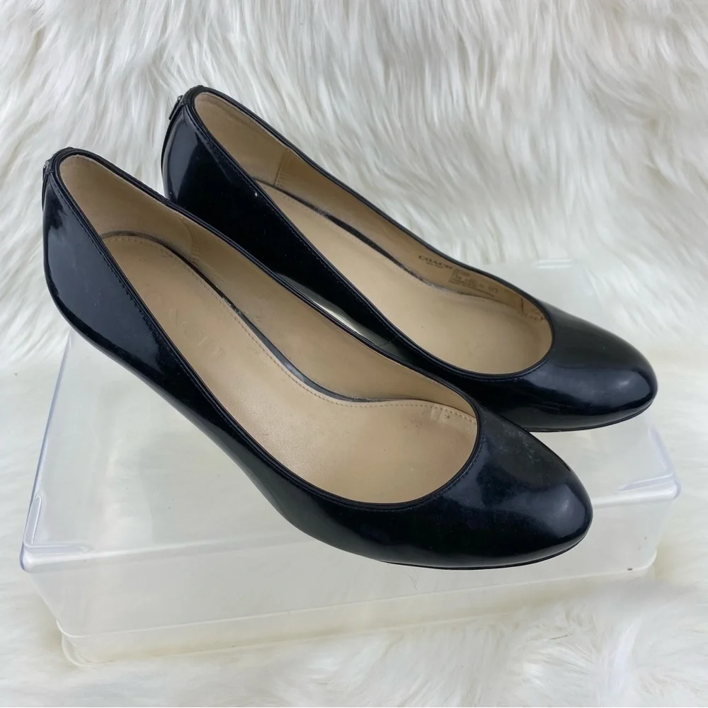 COACH BLACK PATENT LEATHER CLASSIC PUPS STILETTO HEELS SIZE 7.5